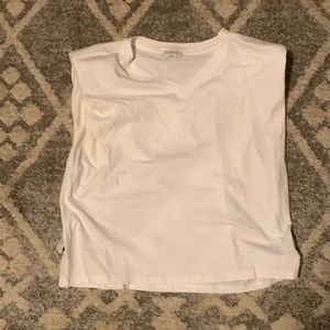 Aritzia Babaton padded shoulder tee